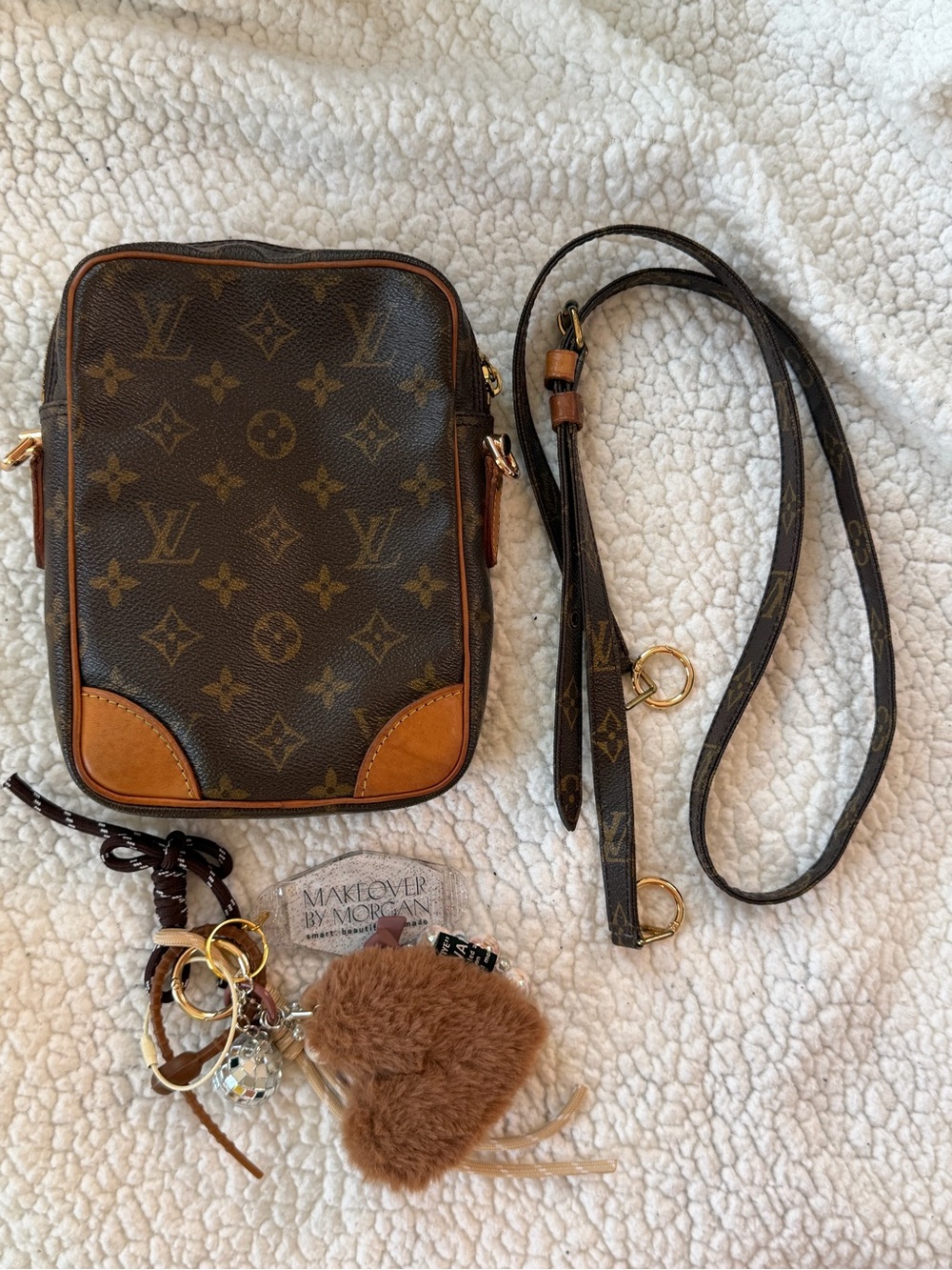 Authentic: Vintage, Louis Vuitton Danube Shoulder/ Crossbody Bag - Picture 5 of 11